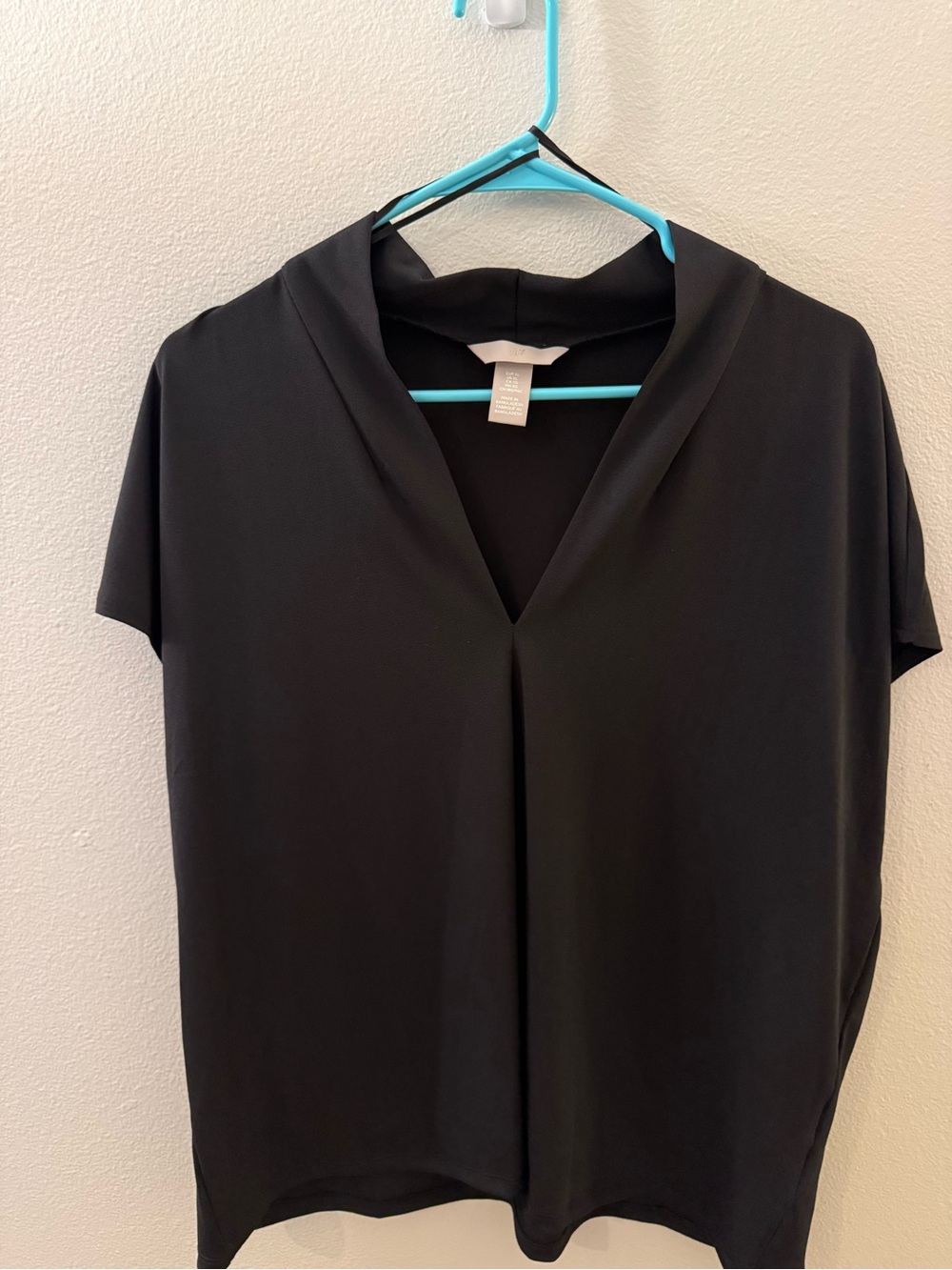 H&M Women's Black V-Neck Short Sleeve Top